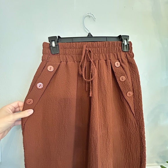 Fun dress up or down comfy pants - Picture 4 of 10